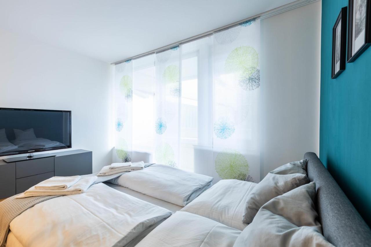 Blue Moon Apartment